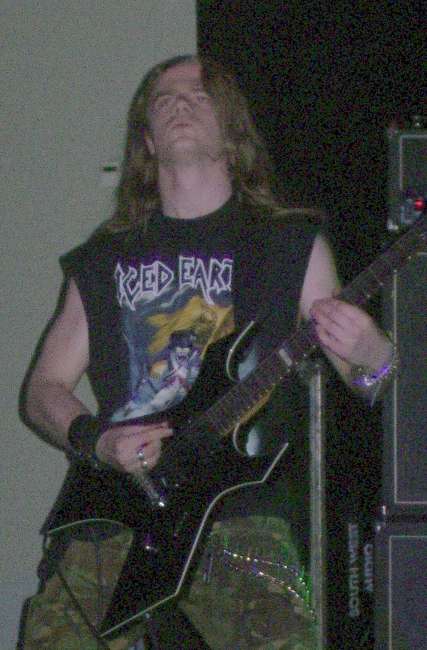 Image: 060930--bloodstock/web/deadfall03.jpg