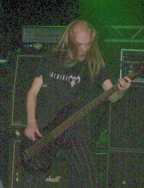 Image: 060930--bloodstock/web/machine_men02.jpg