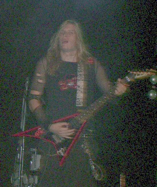 Image: 060930--bloodstock/web/machine_men07.jpg