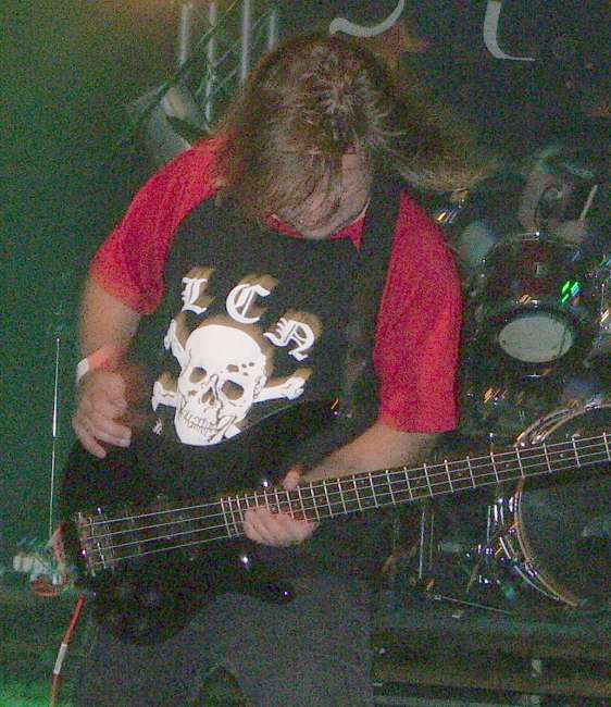 Image: 060930--bloodstock/web/onslaught07.jpg